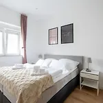 Spacious 2 - - 6 Guests, 24h Check-in, Near Vienna