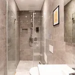 Spacious 2 - - 6 Guests, 24h Check-in, Near Vienna Appartement