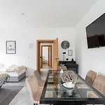 Spacious 2 - - 6 Guests, 24h Check-in, Near Vienna