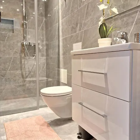 Apartment In Bei Wien 2 *