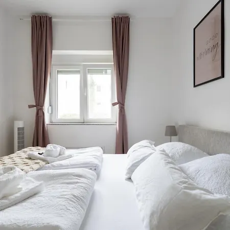 Apartment Spacious 2 - - 6 Guests, 24h Check-in, Near Vienna Purkersdorf
