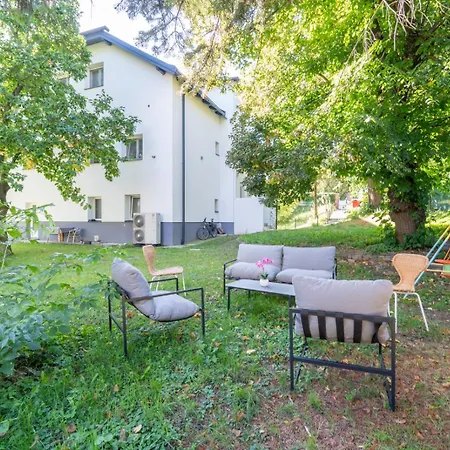 Apartment Spacious 2 - - 6 Guests, 24h Check-in, Near Vienna Purkersdorf