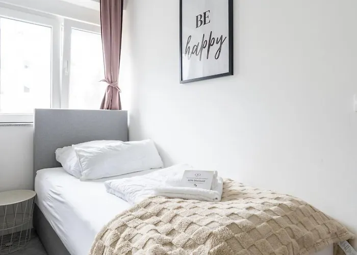 Spacious 2 - - 6 Guests, 24h Check-in, Near Vienna Apartament Purkersdorf