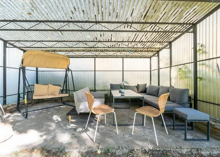 Spacious 2 - - 6 Guests, 24h Check-in, Near Vienna *