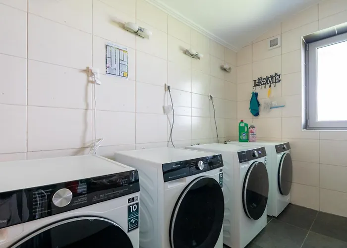 Spacious 2 - - 6 Guests, 24h Check-in, Near Vienna Apartament *